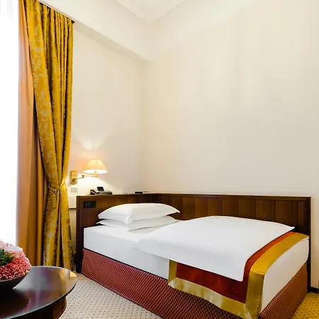 Otel Excelsior Ernst Am Dom 5*