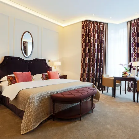 Hotel Excelsior Ernst Am Dom 5*