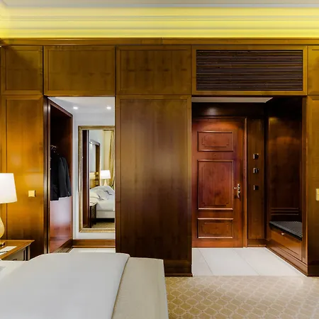 Excelsior Ernst Am Dom 5*