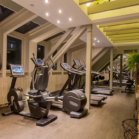 Hotel Excelsior Ernst Am Dom 5*