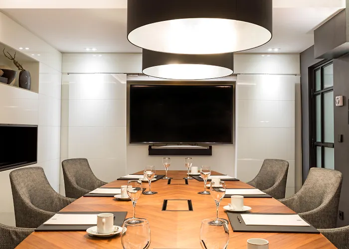 إكسيلسيور إيرنيست أم دوم فندق 5*