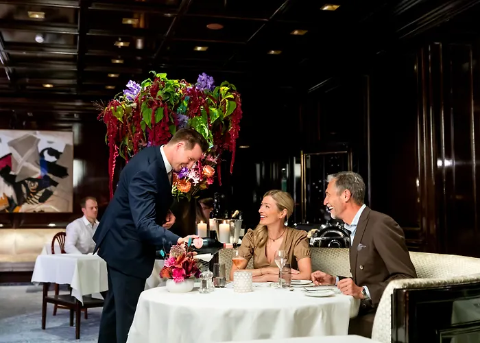 إكسيلسيور إيرنيست أم دوم 5* كولونيا