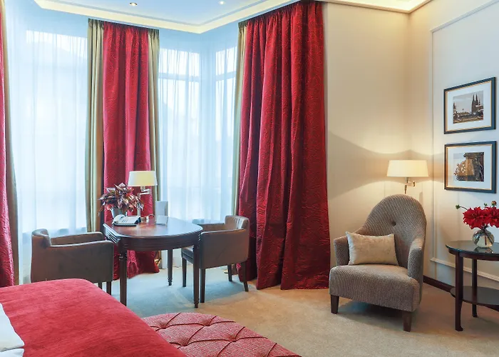 إكسيلسيور إيرنيست أم دوم 5* كولونيا