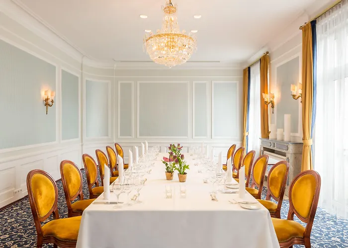 إكسيلسيور إيرنيست أم دوم فندق كولونيا