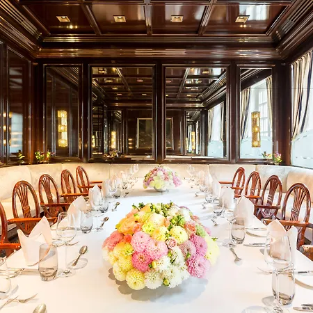 فندق إكسيلسيور إيرنيست أم دوم 5*