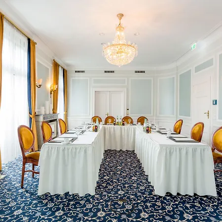 Hotel Excelsior Ernst Am Dom 5*