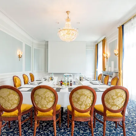 Hotel Excelsior Ernst Am Dom 5*