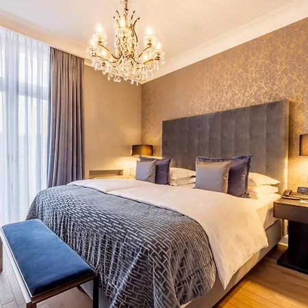 Hotel Excelsior Ernst Am Dom 5*