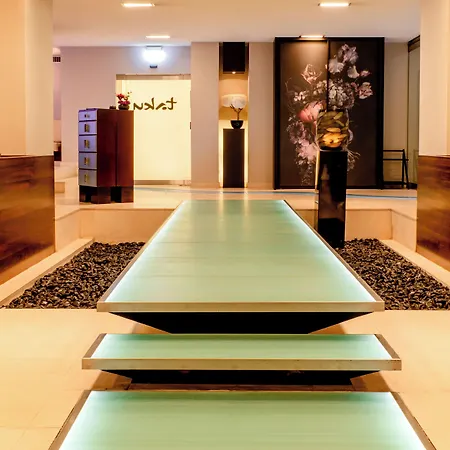 Hotel Excelsior Ernst Am Dom 5*