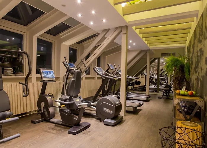 Hotell Excelsior Ernst Am Dom 5*