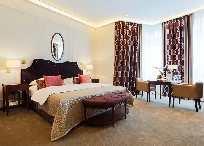 Hotel Excelsior Ernst Am Dom 5*